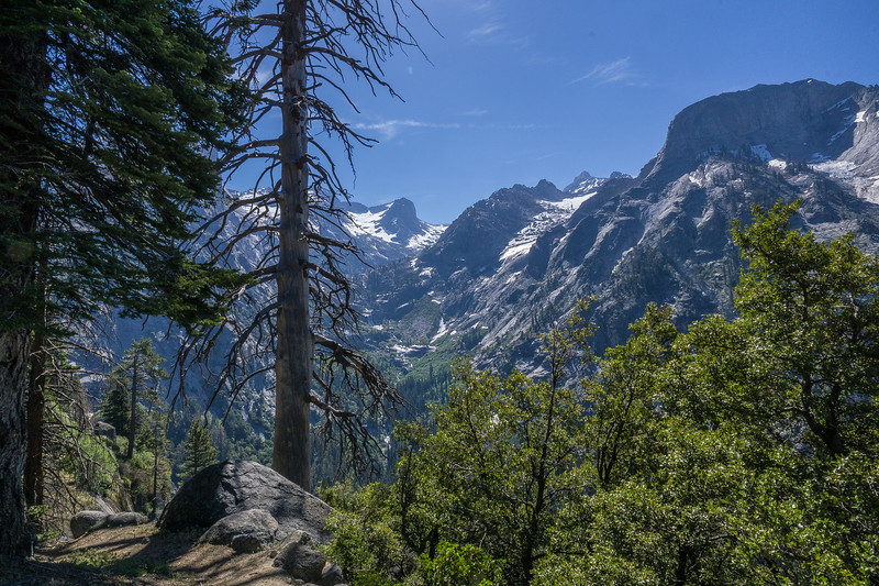 Granite peaks above the Hamilton Lakes basin