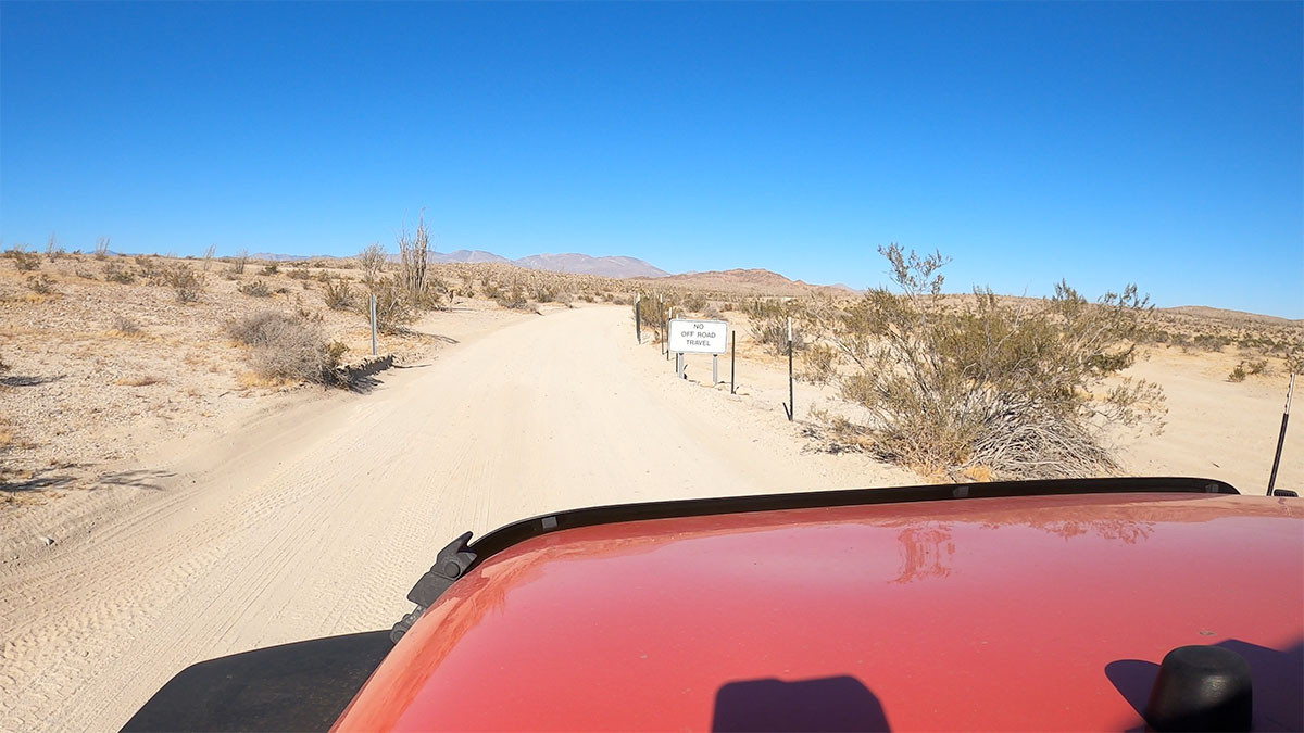 slot-canyon-anza-borrego-drive.jpg Sandy off-road approach to The Slot trailhead in Anza-Borrego