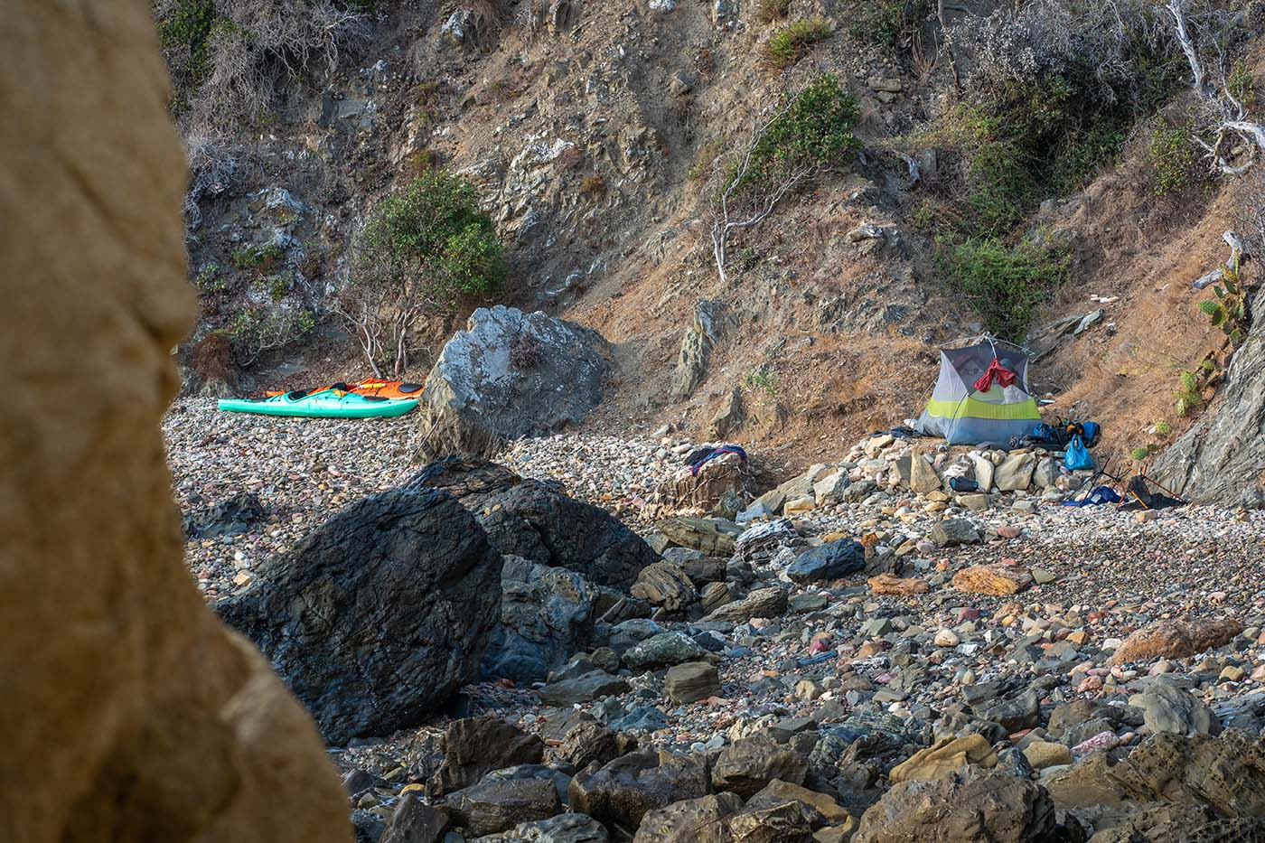 italian-gardens-4-water-line.jpg Tent and two kayaks spread across the rocky Italian Gardens 4 beach